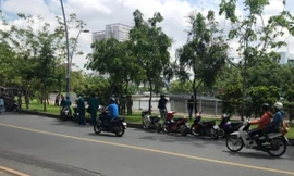 Lực lượng chức năng điều tra vụ việc.