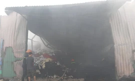 Vụ cháy khiến nhiều tài sản bị thiêu rụi.