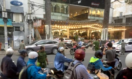 Lực lượng chức năng điều tra vụ việc.