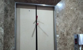 Hiện trường thang máy bị kẹt.