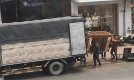 Toàn bộ tài sản trong nhà bà Châu bị dọn đi nơi khác.