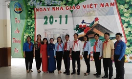 Bí thư TƯ Đoàn chúc mừng thầy cô nhân ngày 20/11