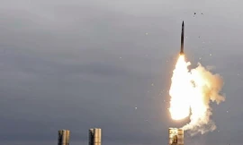Hệ thống phòng không S-400 khai hoả trong một cuộc diễn tập của quân đội Nga. Ảnh: Sputnik