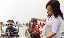 Nhược thị chữa trị thế nào?