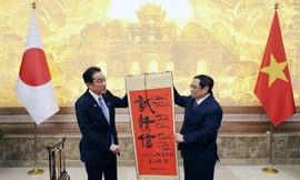 Thủ tướng Nhật Bản thăm Việt Nam: Chân thành, tình cảm, tin cậy