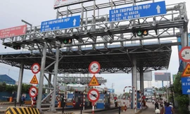 Chấm dứt thu phí bằng tiền mặt khi ô tô qua trạm BOT từ ngày 1/8