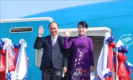 Chủ tịch nước Nguyễn Xuân Phúc lên đường thăm chính thức Thái Lan và dự Hội nghị APEC lần thứ 29