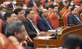 Bộ Chính trị triệu tập Hội nghị Trung ương bất thường