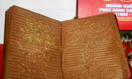 Sách thơ bằng đồng nặng kỷ lục Việt Nam