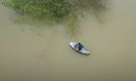  Cận cảnh cuộc sống thường nhật của người dân Chương Mỹ trong 'rốn lũ'