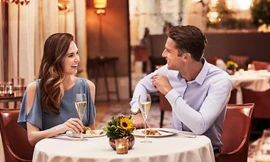 Quà sinh nhật vợ thì nợ nhưng 'dốc sạch túi' chiều bồ trẻ ăn chơi