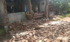 Một ngôi nhà ở Bukoba bị sụp đổ vì động đất