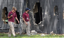 Tường của hộp đêm Pulse đầy vết đạn