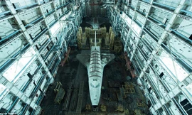 Những con tàu vũ trụ Buran Liên Xô nguyên mẫu nằm trong một khu bị bỏ hoang giữa sa mạc Kazakhstan từng là đỉnh cao về công nghệ của Liên Xô 