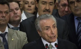 Tổng thống lâm thời Brazil Michel Temer phát biểu tại phủ tổng thống Planalto ở Brasillia hôm 12/5