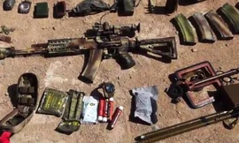 Các vật dụng được cho là của cố vấn quân sự người Nga bị IS giết hại