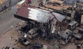 Hiện trường vụ đánh bom đẫm máu tại trạm xăng ở Iraq