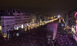 Thế giới đón năm mới không yên bình 