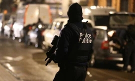 Cảnh sát tham gia cuộc đột kích tối ngày 24/3 ở Brussels, Bỉ