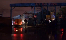 Bên ngoài nhà kho vừa gặp hỏa hoạn ở Moscow