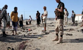 Hiện trường vụ đánh bom đẫm máu hôm nay, 18/12 tại căn cứ quân sự ở Aden, Yemen.