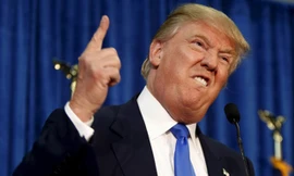 Tỷ phú Donald Trump chỉ trích mạnh mẽ truyền thông vì thiên vị đối thủ Hillary Clinton