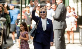 Ứng viên Tổng thống Mỹ của đảng Dân chủ Hillary Clinton không khỏe khi dự lễ tưởng niệm nạn nhân khủng bố vụ 11/9