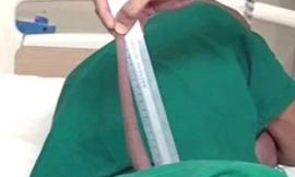 Chiếc đuôi dài tới 18 cm của thiếu niên ở Ấn Độ.