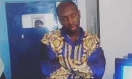 Babs Arogundade mặc áo hiệu Versace trong tù 