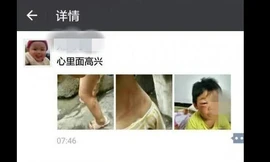 Người bố đánh đập con dã man rồi tung ảnh lên mạng