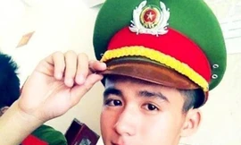 'Cute' như những chàng trai khoác áo công an