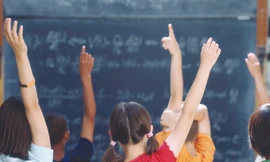 Tình trạng ngược đãi trẻ em vẫn còn diễn biến phức tạp. Ảnh: Internet