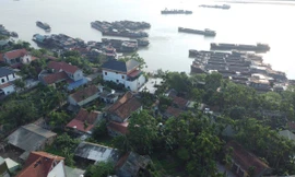 Hàng chục nhà dân có nguy cơ bị 'nuốt chửng': Khai thác cát diễn biến phức tạp tại vùng giáp ranh