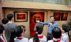 Đặc sắc thủ công truyền thống với ‘Sắc son’