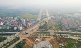 Mặt bằng xây dựng đường Vành đai 4 tiếp tục lỡ hẹn bàn giao