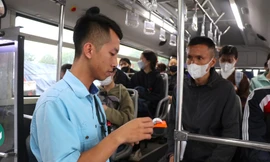 Hà Nội tăng giá vé xe buýt: Hành khách nói gì?