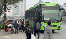 Hà Nội: Bát nháo nạn xe dù, bến cóc dịp nghỉ Tết Dương lịch 2024