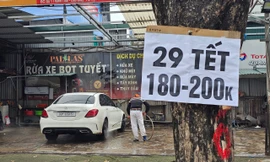 Ngày tất bật nhất năm của các chủ quán rửa xe 