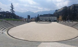 Qua rồi thời vắt óc tìm kế ăn chơi, nơi nơi bây giờ đều vắng như “chùa bà đanh“