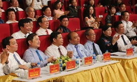 Thủ tướng dự chương trình “Chung tay vì một xã hội an toàn trước thiên tai” 