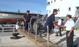 31 ngư dân Quảng Ngãi đã được đưa về Cam Ranh (Khánh Hòa) an toàn