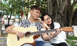 Trào lưu “hát cùng người lạ” và sức mạnh của sự “mộc mạc chân thành“