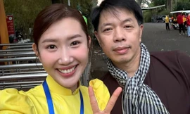 Giới nghệ sĩ kê bạt ngủ trên phố, xuyên đêm chờ xem tổng duyệt diễu binh