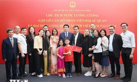 Chủ tịch nước Lương Cường thăm Đại sứ quán và cộng đồng người Việt Nam tại Chile