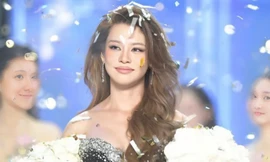 Bùi Lan Hương ấn tượng trên sân khấu Hoa hậu Việt Nam