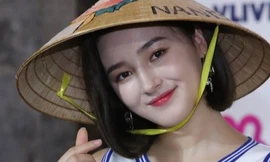 Cô gái đẹp nhất thế giới 2023 trong những lần đến Việt Nam