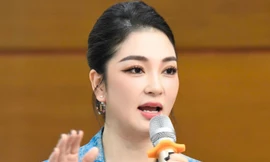 Nguyễn Thị Huyền nhắn thí sinh Hoa hậu Việt Nam: 'Hãy tận dụng nụ cười'