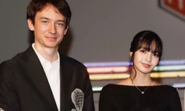 Lisa (BlackPink) gặp gỡ gia đình bạn trai tỷ phú