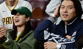 Hyun Bin - Son Ye Jin hẹn hò xem bóng chày