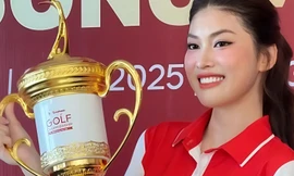 Á hậu Ngọc Thảo xinh phát sáng bên cúp vô địch Tiền Phong Golf Championship